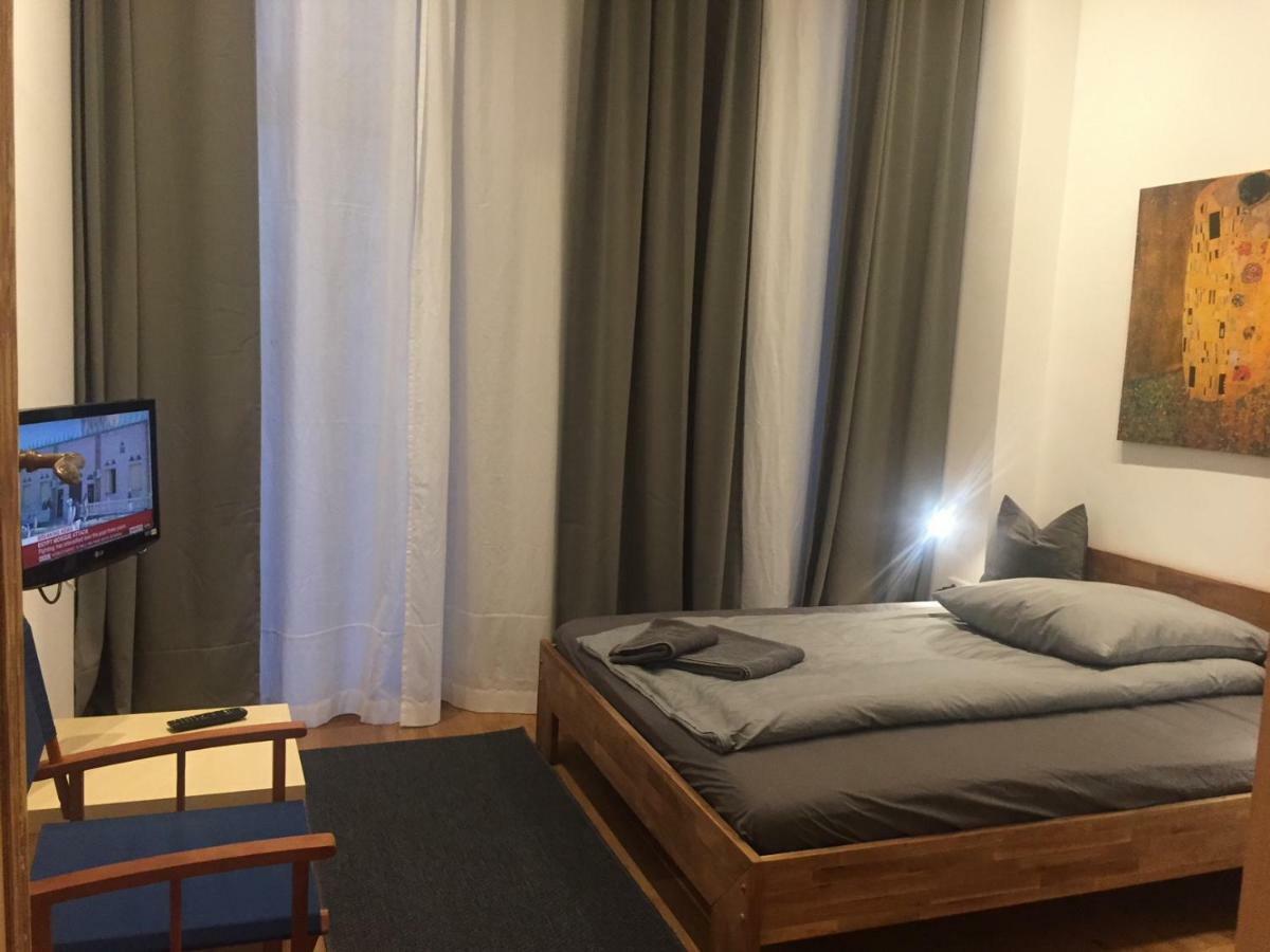 City-Apartment Berlin Charlottenburg Екстериор снимка